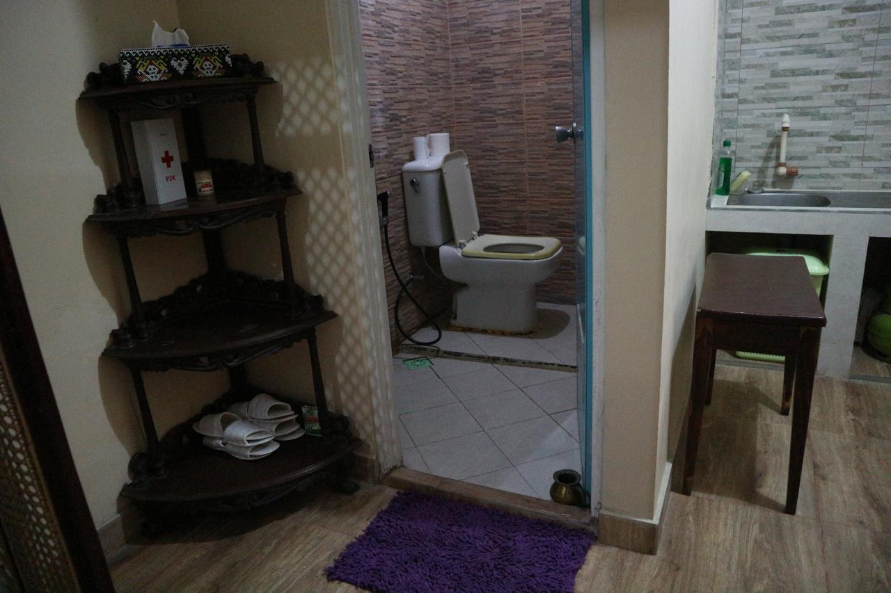 Kembar Guesthouse ยอกยาการ์ตา ภายนอก รูปภาพ