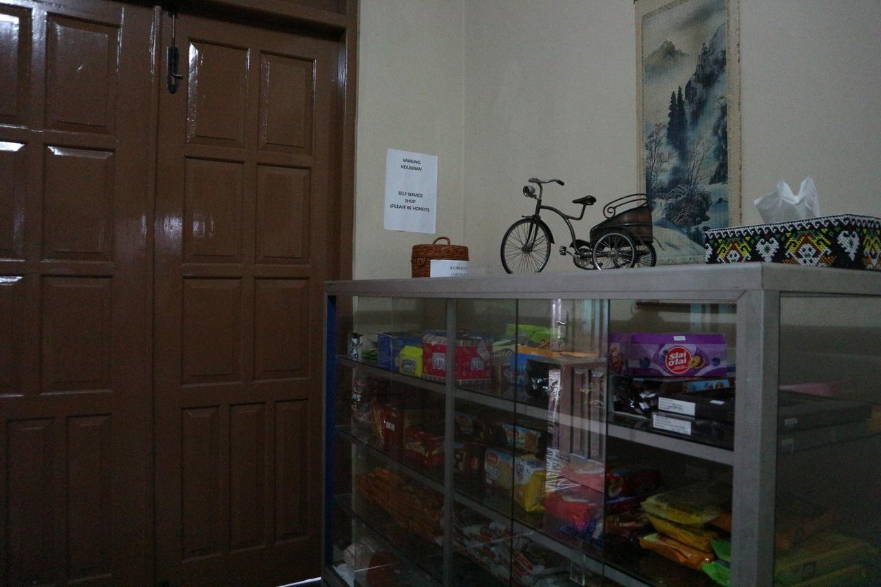 Kembar Guesthouse ยอกยาการ์ตา ภายนอก รูปภาพ