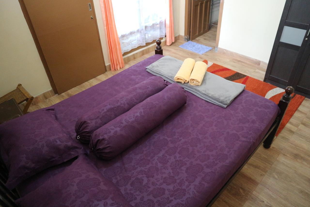 Kembar Guesthouse ยอกยาการ์ตา ภายนอก รูปภาพ