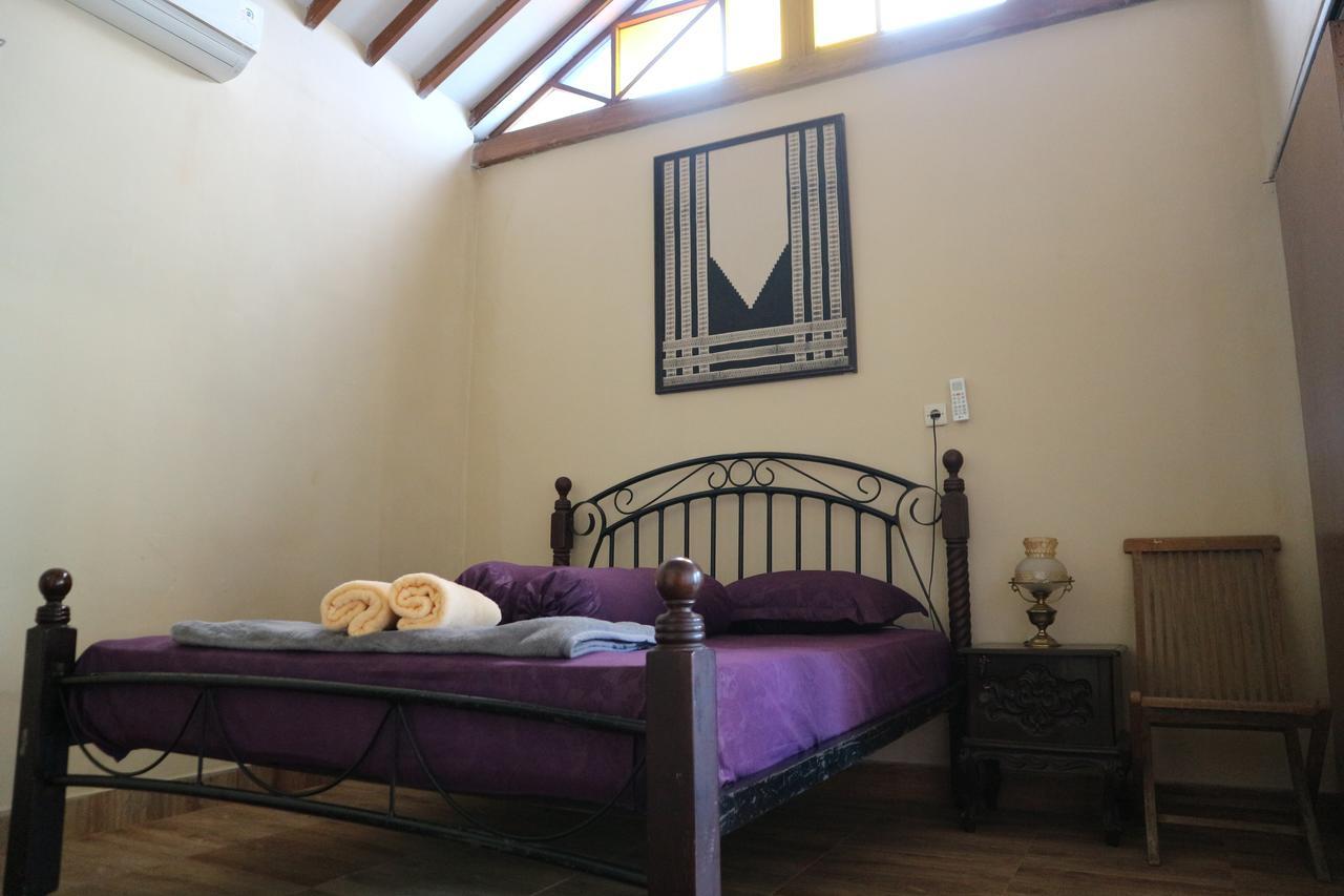 Kembar Guesthouse ยอกยาการ์ตา ภายนอก รูปภาพ